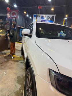 جیپ گراند شیرۆکی